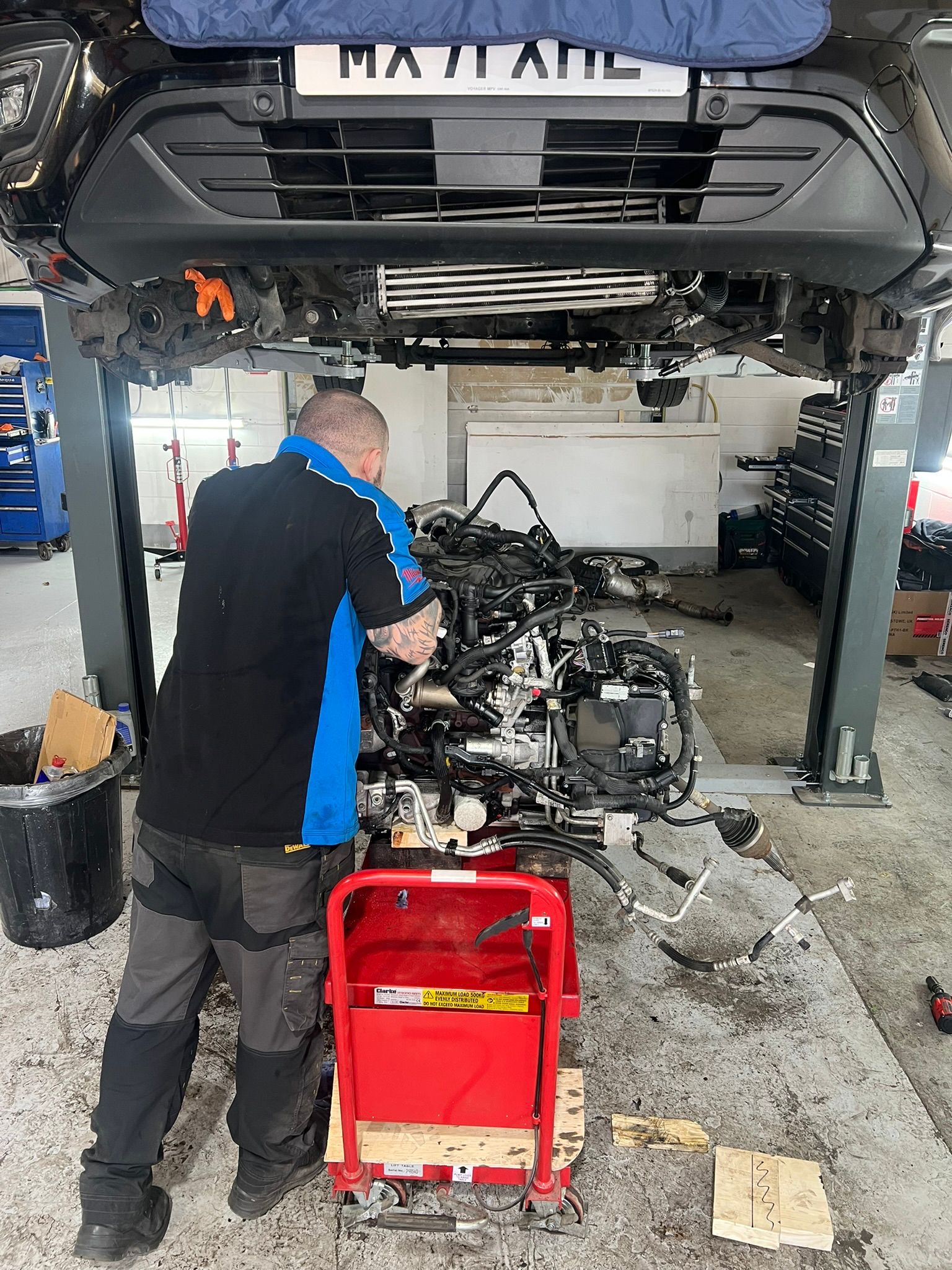 0c5b3b71-2a32-4c78-ab3a-ccae9fd13a5a